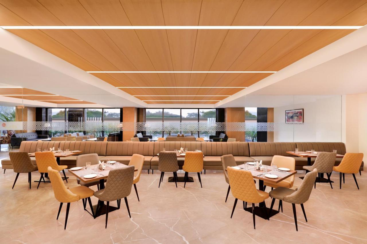 Lemon Tree Hotel Agra Shikohabad エクステリア 写真