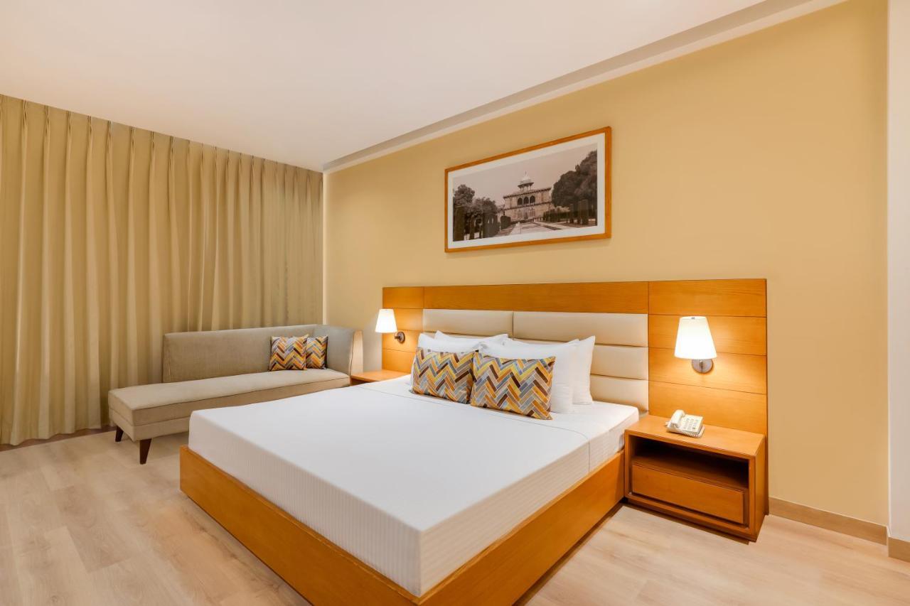 Lemon Tree Hotel Agra Shikohabad エクステリア 写真