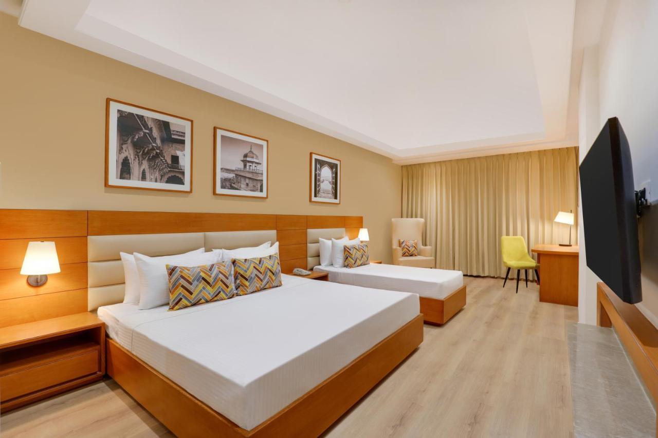 Lemon Tree Hotel Agra Shikohabad エクステリア 写真