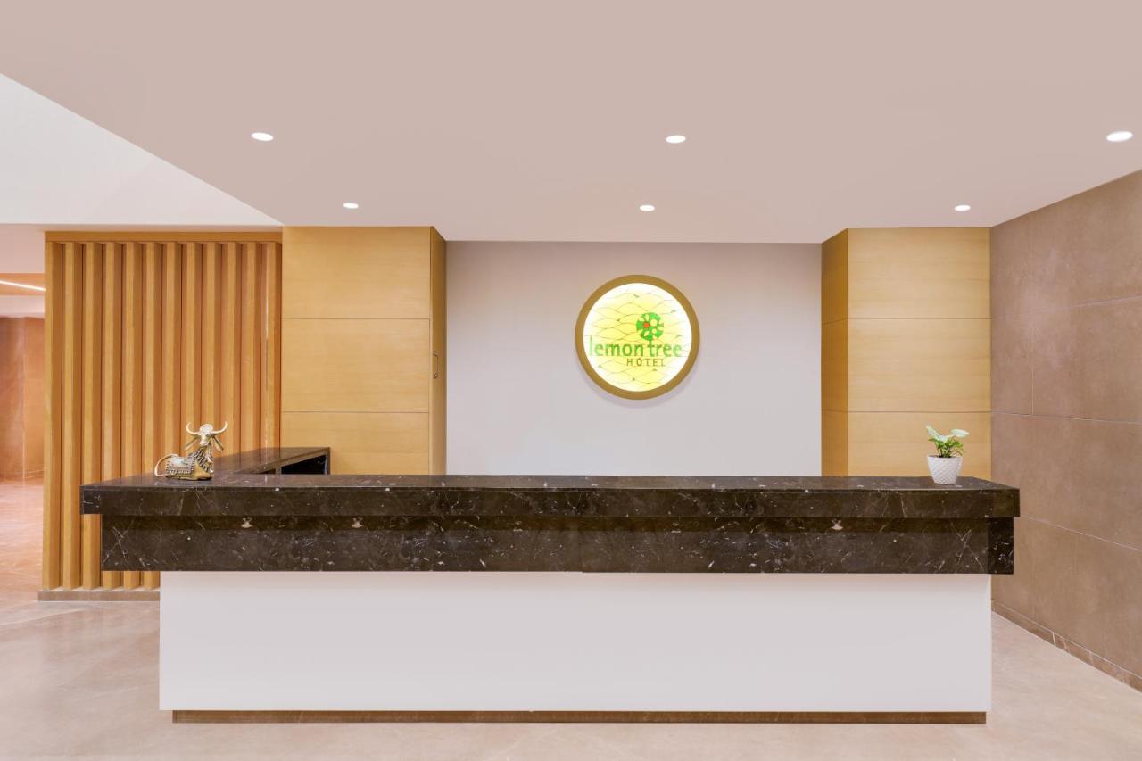 Lemon Tree Hotel Agra Shikohabad エクステリア 写真
