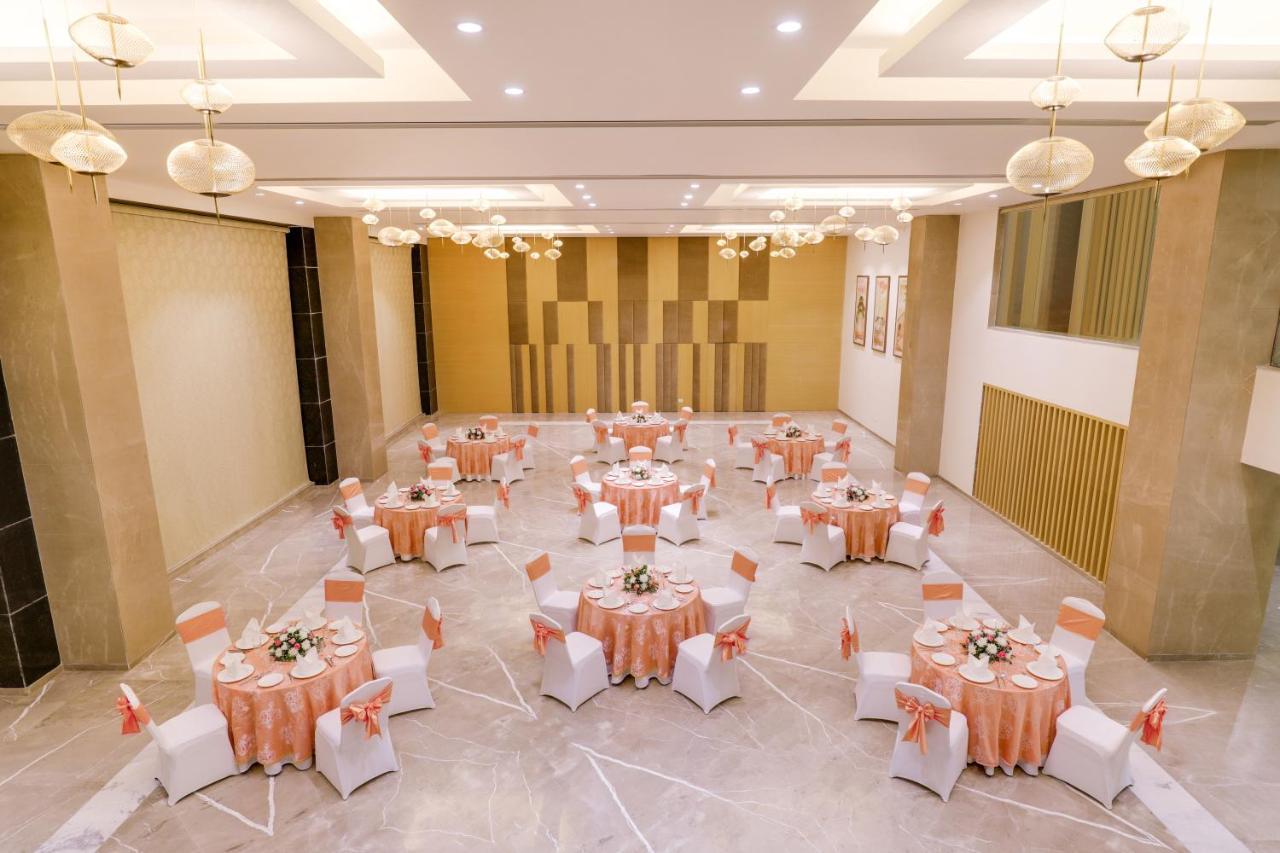 Lemon Tree Hotel Agra Shikohabad エクステリア 写真