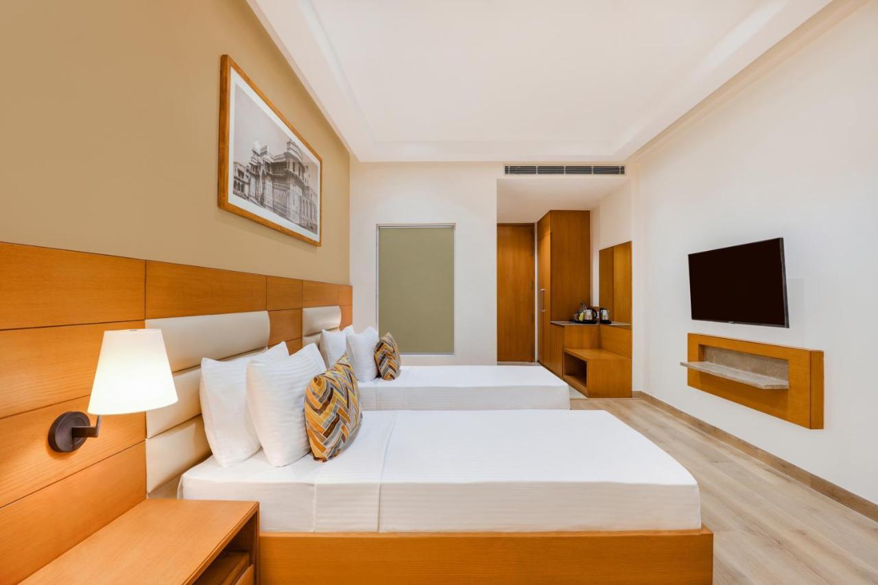 Lemon Tree Hotel Agra Shikohabad エクステリア 写真