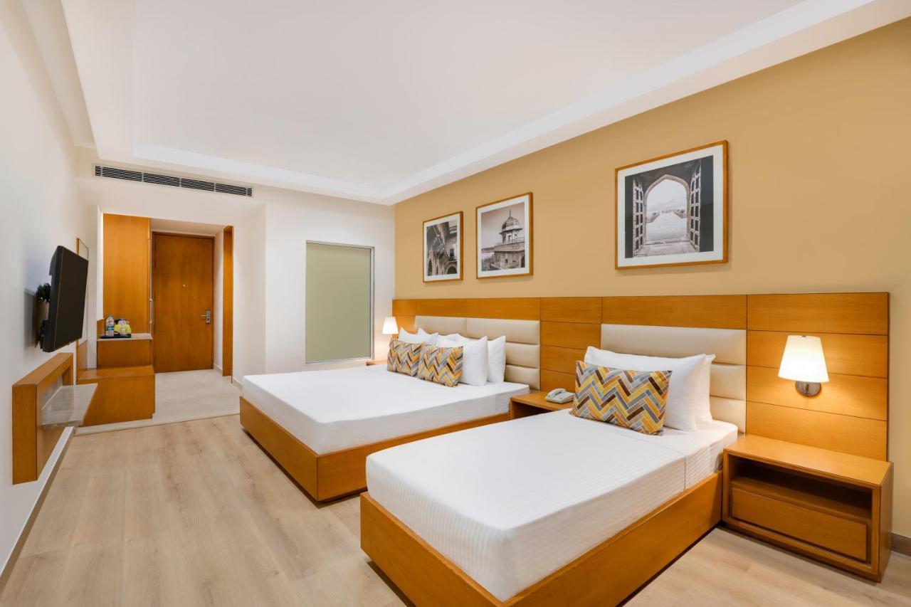 Lemon Tree Hotel Agra Shikohabad エクステリア 写真