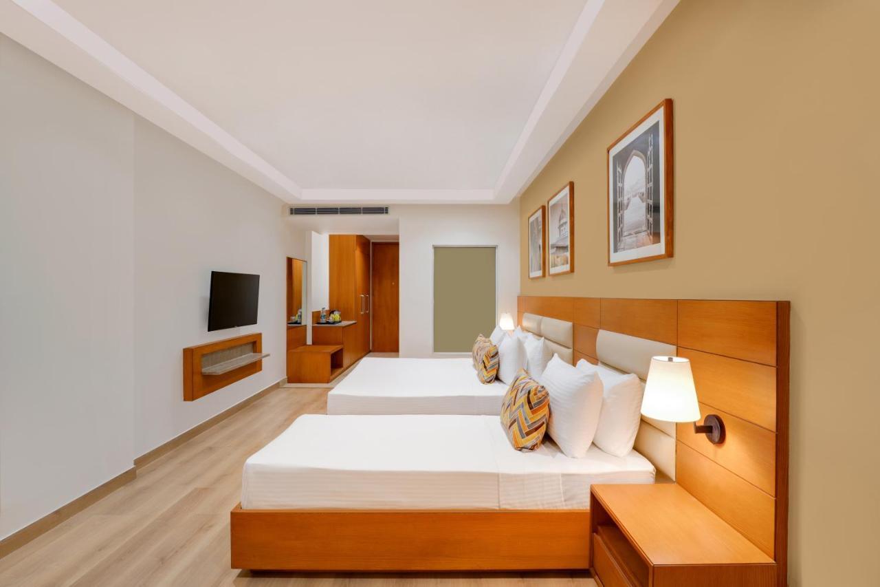 Lemon Tree Hotel Agra Shikohabad エクステリア 写真