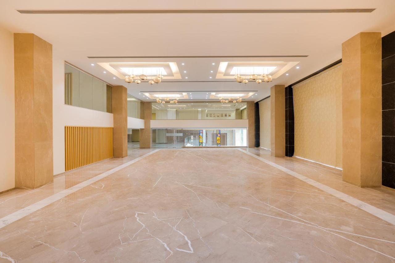 Lemon Tree Hotel Agra Shikohabad エクステリア 写真