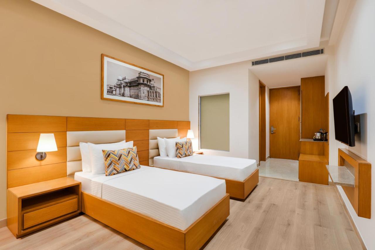 Lemon Tree Hotel Agra Shikohabad エクステリア 写真