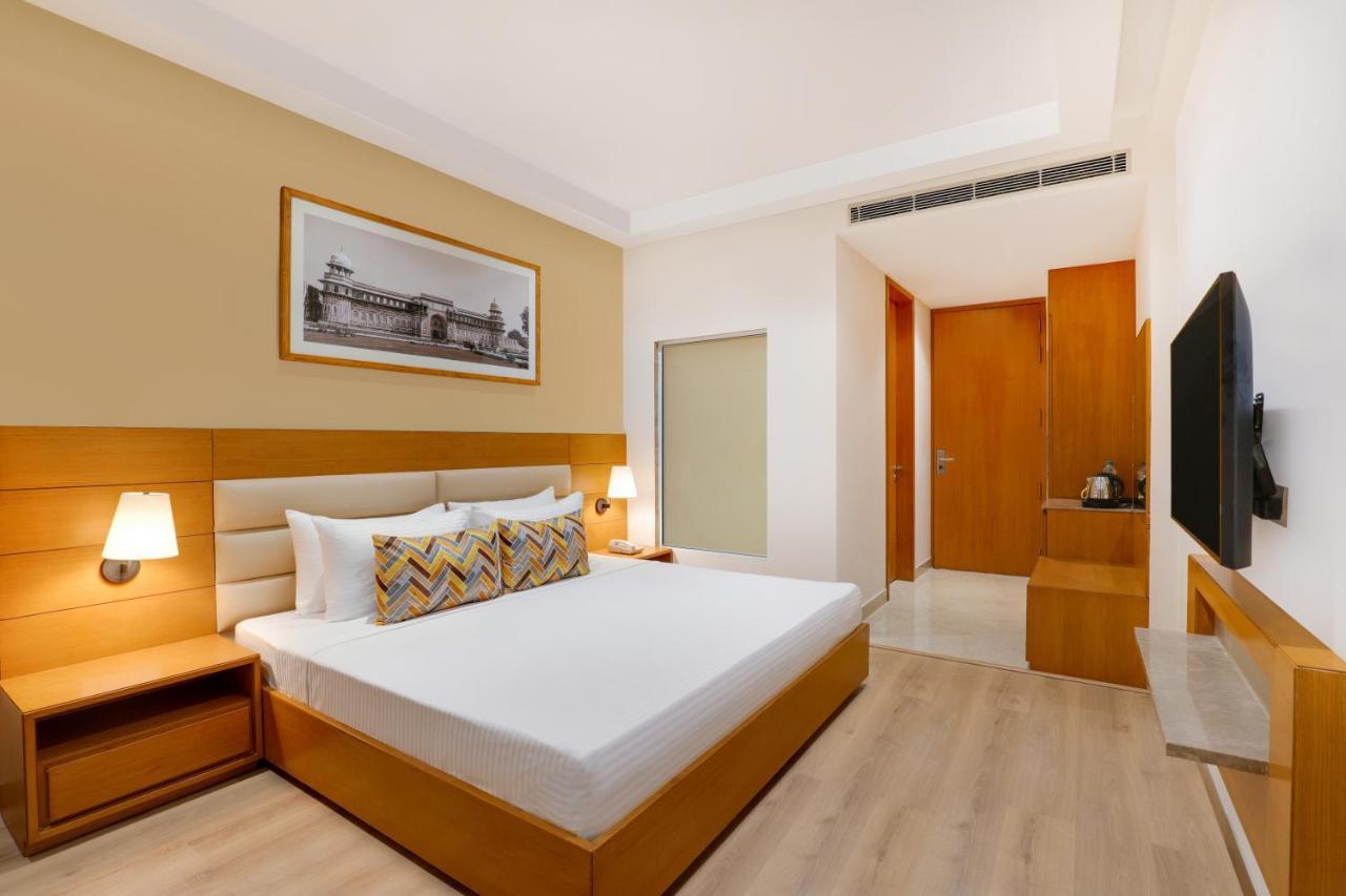 Lemon Tree Hotel Agra Shikohabad エクステリア 写真