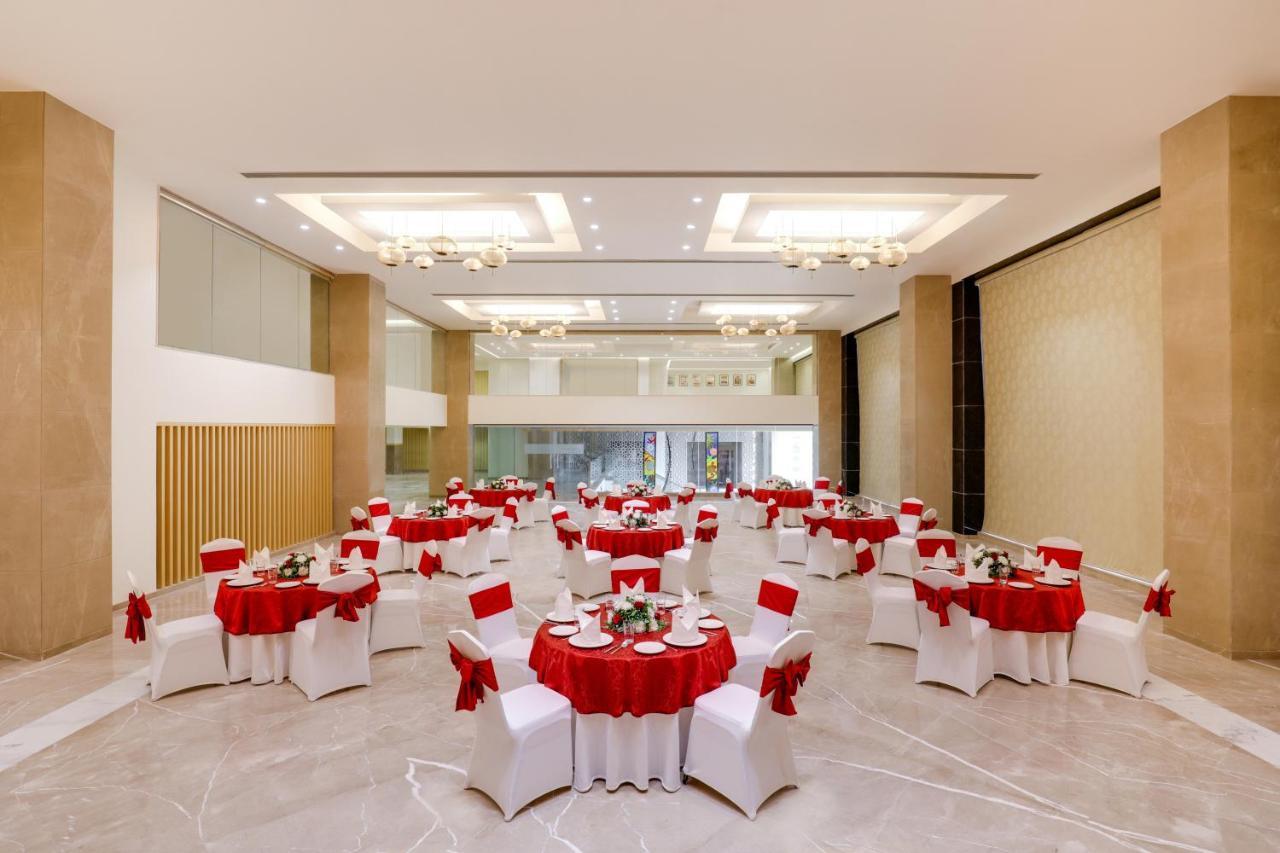 Lemon Tree Hotel Agra Shikohabad エクステリア 写真